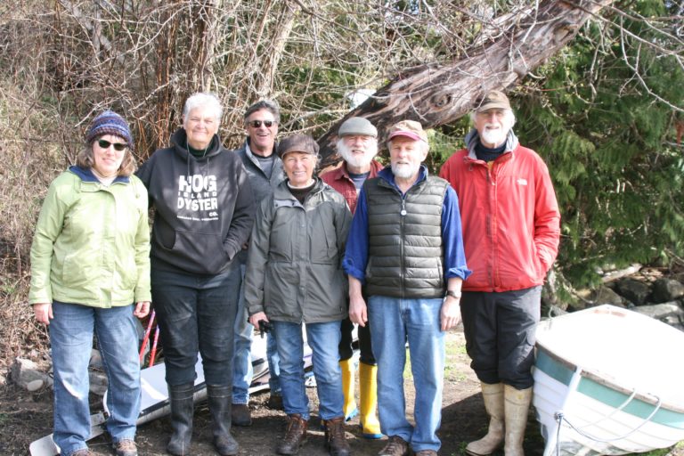 Volunteers at Clam Bay eelgrass restoration - SeaChange Marine